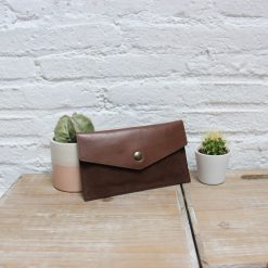 Petite Maroquinerie | JULES & JENN Pochette Enveloppe Cuir Upcycle Marron